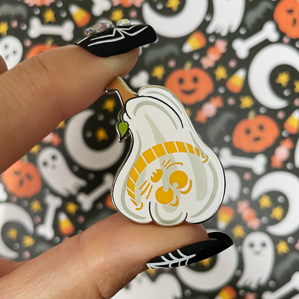 Grining Pumpkin Enamel Pin (Fandom Pumpkin Patch Series)