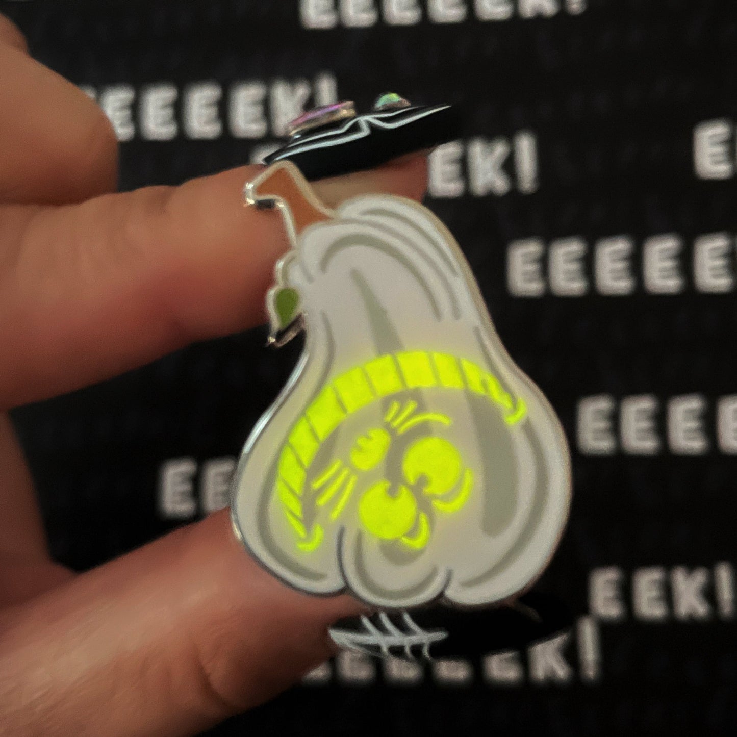 Grining Pumpkin Enamel Pin (Fandom Pumpkin Patch Series)